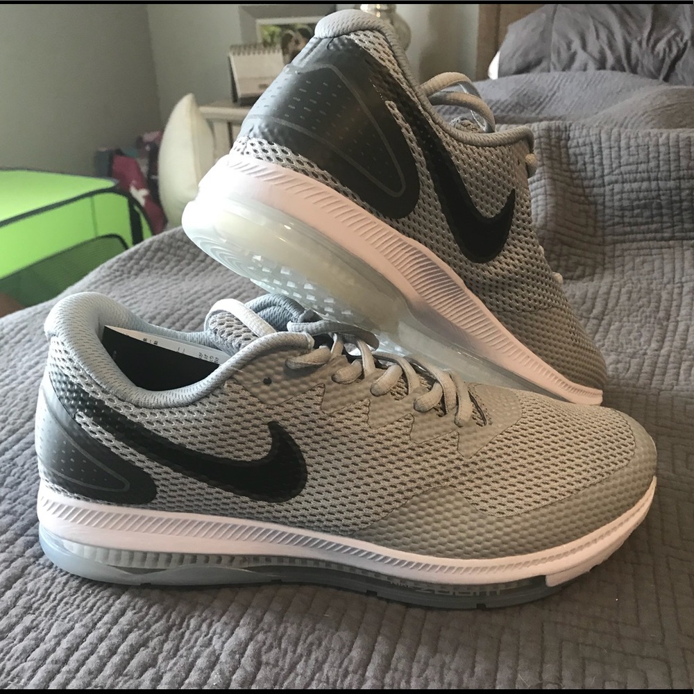 Nike Air Zoom Low